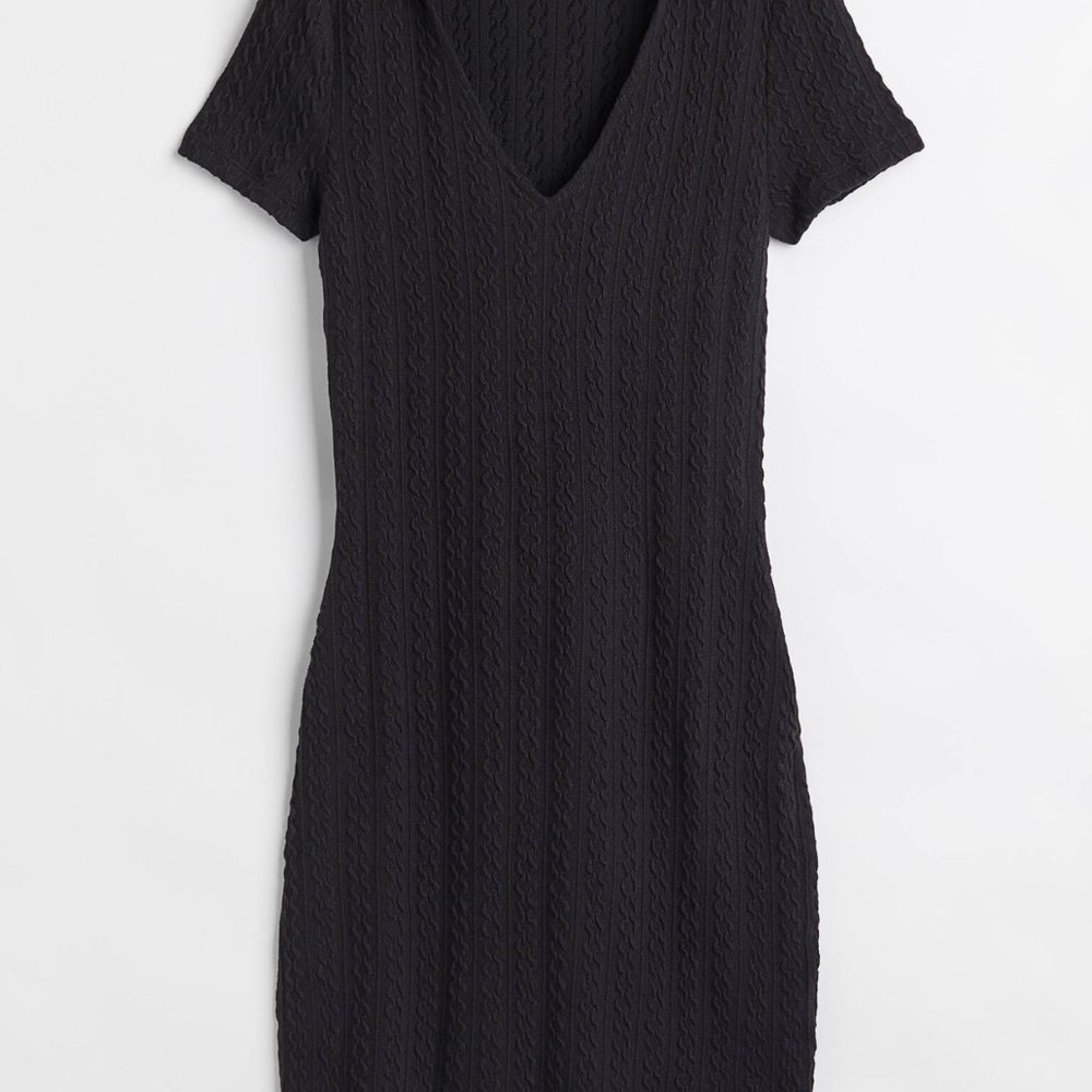 Black H&M V-Neck Textured Dress Sz XS